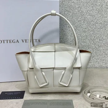 ボッテガヴェネタバッグ 666873VCQ719009 スーパーコピー