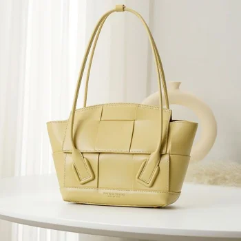 ボッテガヴェネタバッグ bou59990 スーパーコピー