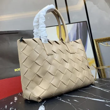 ボッテガヴェネタバッグ bow40131 スーパーコピー