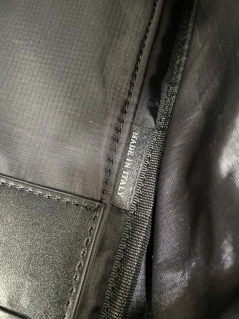 大人気！オシャレ万能☆バーバリー☆ラージネヴィス バックパック偽物 80235691