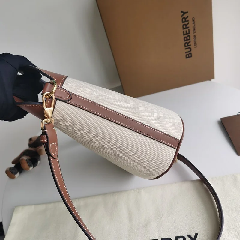人気急上昇バーバリー バケットバッグ コピー★キャンバス レザー ポケットバケットバッグ 80462421