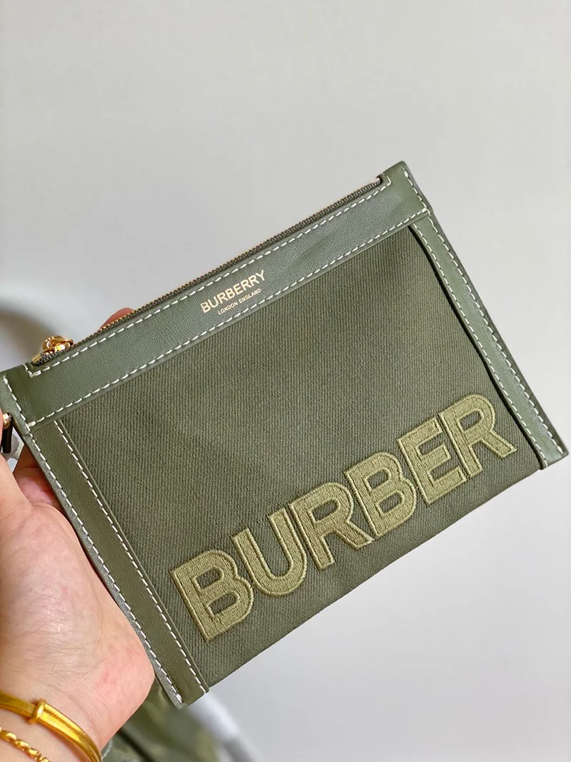 秋冬新作【バーバリー トートバッグ コピー】ミディアム チェックキャンバス ビーチ Bag94860