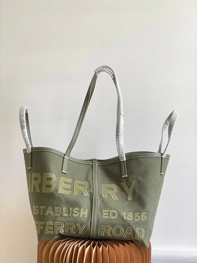 秋冬新作【バーバリー トートバッグ コピー】ミディアム チェックキャンバス ビーチ Bag94860