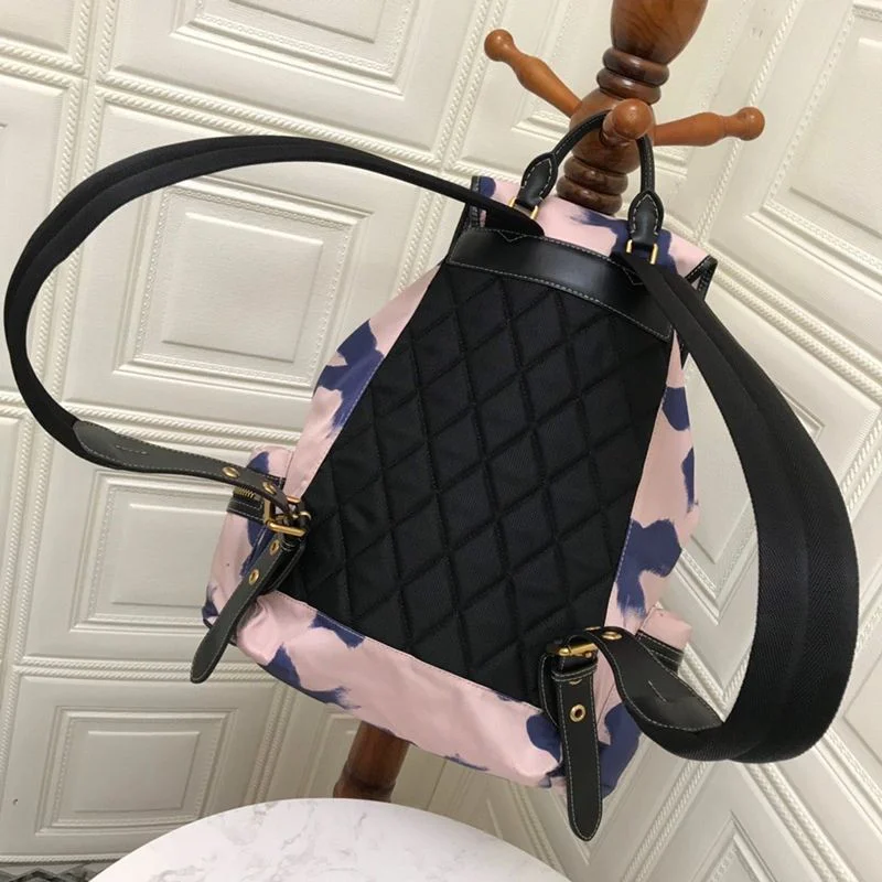 秋冬新作★バーバリー リュック コピー★ MD RUCKSACK ナイロンバックパック Bah39060