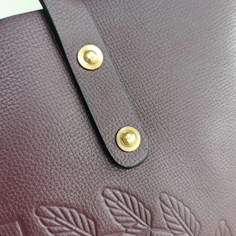 目を惹くカラー バーバリー トートバッグ スーパーコピー SM TOTE Bak78743