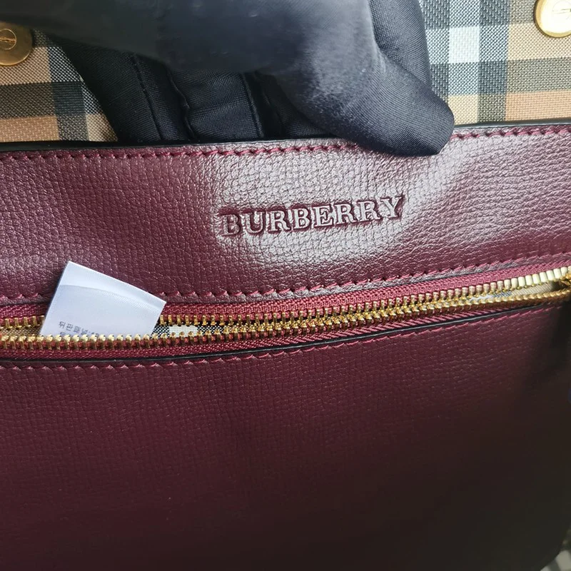 目を惹くカラー バーバリー トートバッグ スーパーコピー SM TOTE Bak78743