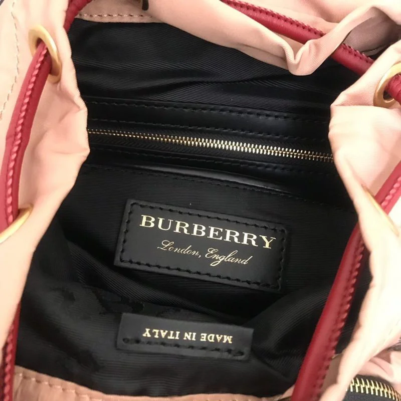 秋冬新作★バーバリー リュック コピー★ The Rucksack ナイロンバックパック Bah94961