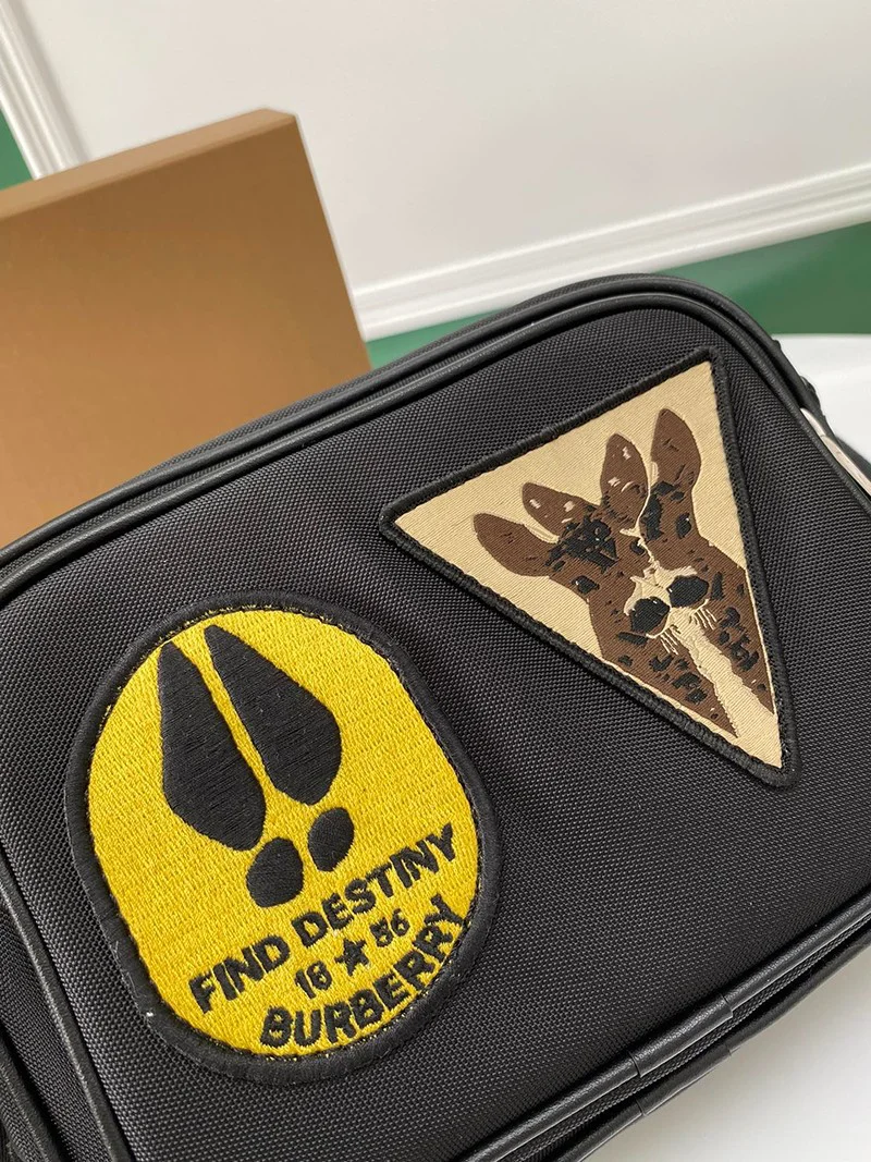 超話題!【バーバリー ショルダーバッグ コピー】ホースフェリー キャンバス Bai36303