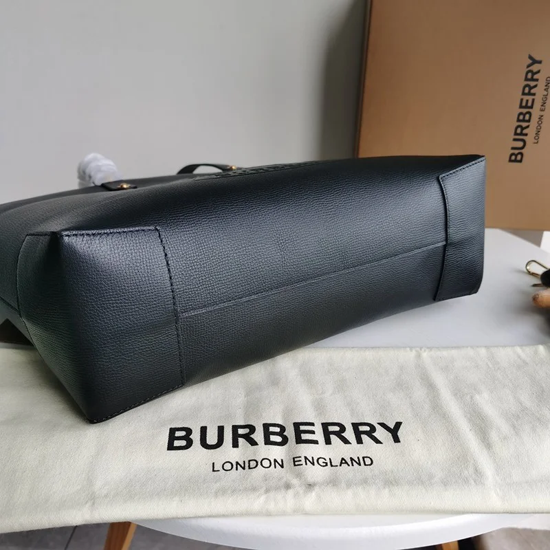 目を惹くカラー バーバリー トートバッグ スーパーコピー SM TOTE Bak78743