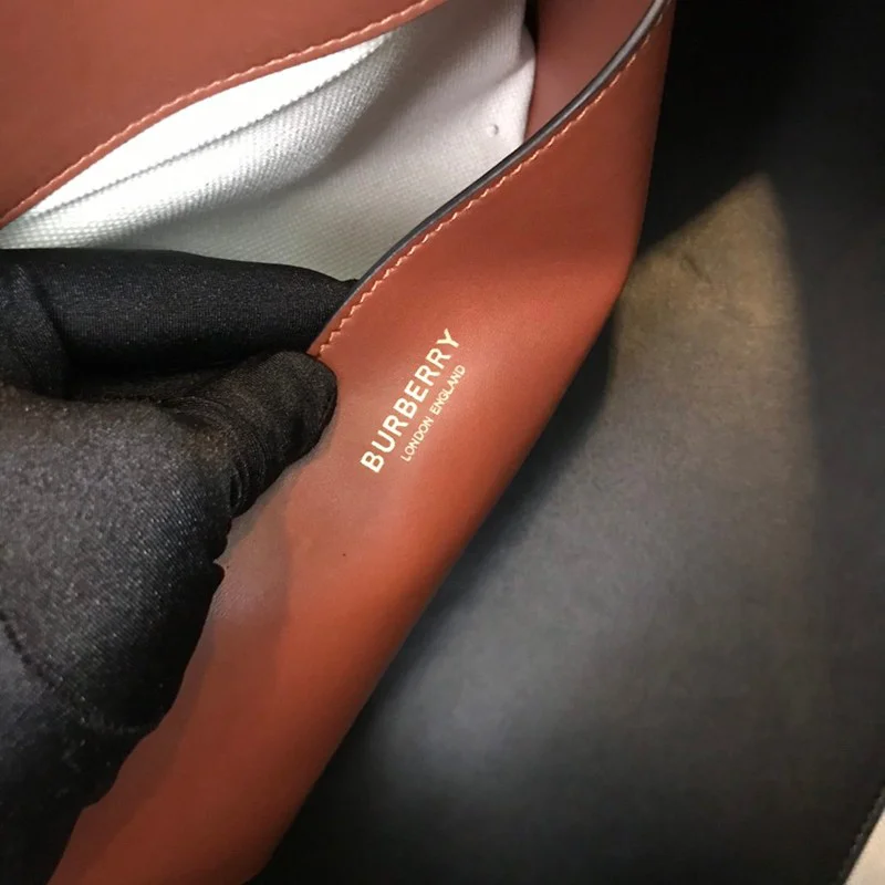 世界中で大人気♪バーバリー トートバッグ コピー ロゴ コットン キャンバス Ban47096
