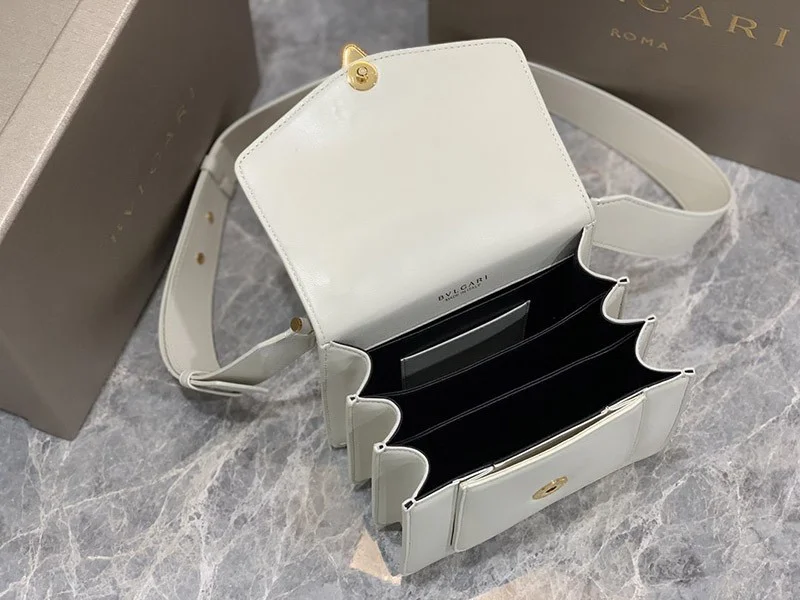 人気急上昇【ブルガリ】新色! SERPENTI FOREVER 白 ナッパ ハンドバッグ コピー Buj11725