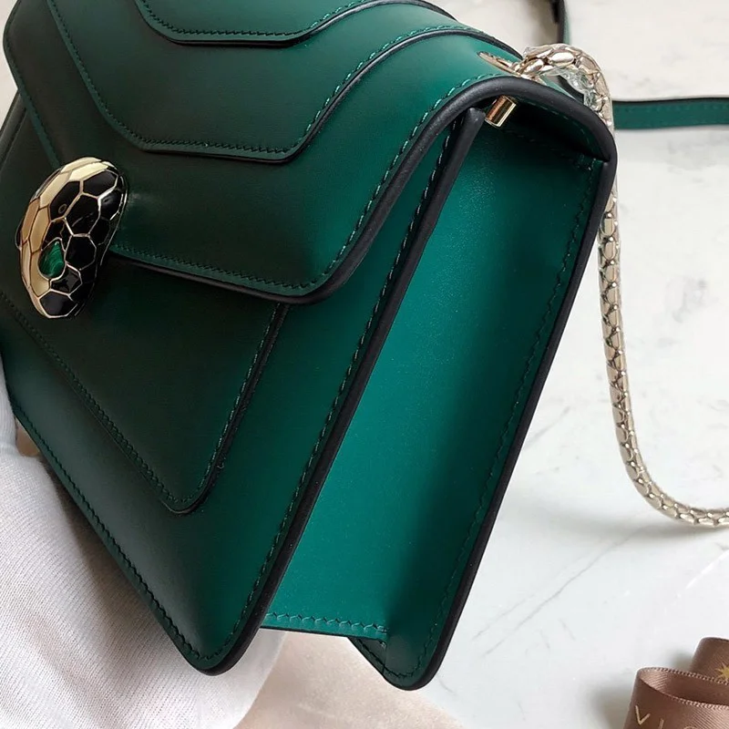 21-22AW【ブルガリ 偽物】新色! SERPENTI FOREVER ナッパ ハンドバッグ Bul75855
