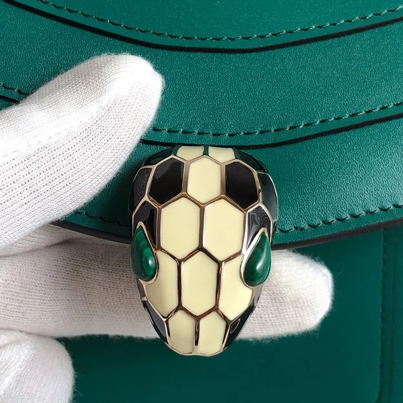 21-22AW【ブルガリ 偽物】新色! SERPENTI FOREVER ナッパ ハンドバッグ Bul75855