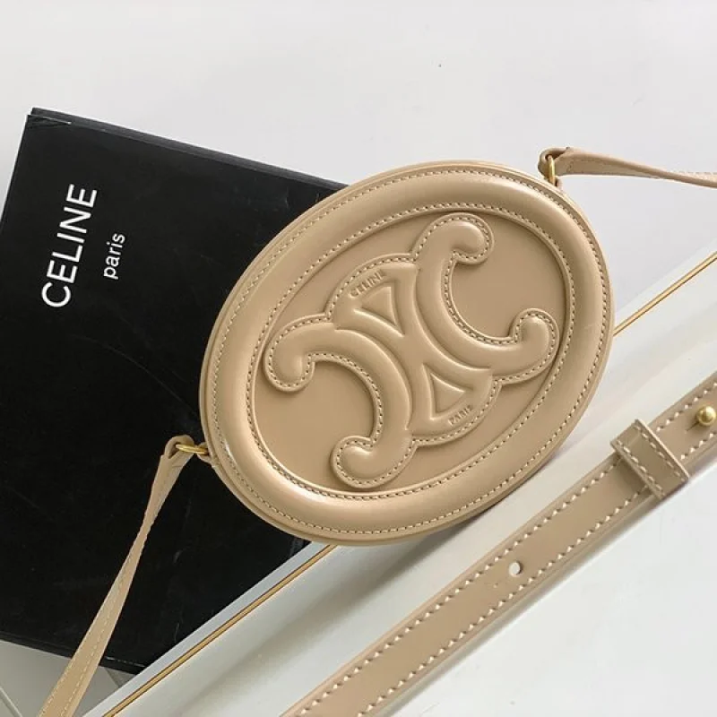 すぐ届くセリーヌ OVAL SHOULDER CLUTCH トリオンフ コピーブランド Cef35437
