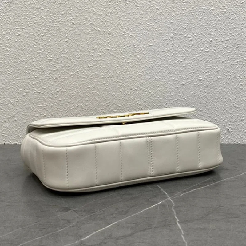 セリーヌ チェーン ショルダーバッグ コピー マトラッセ モノクローム 2色 111273EPZ04LU