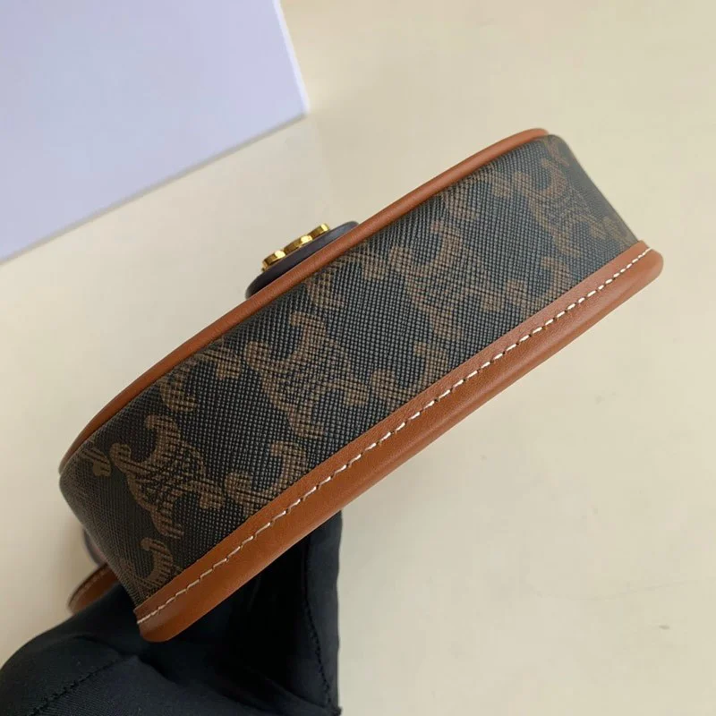 日本未入荷 セリーヌ ショルダーバッグ 偽物 トリオンフキャンバス ミニ ブザス 196702BZJ04LU