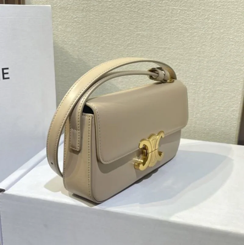 累積売上総額第１位！セリーヌ コピートリオンフチェーンショルダーバッグ リザード 4色 197994BFJ.29VD