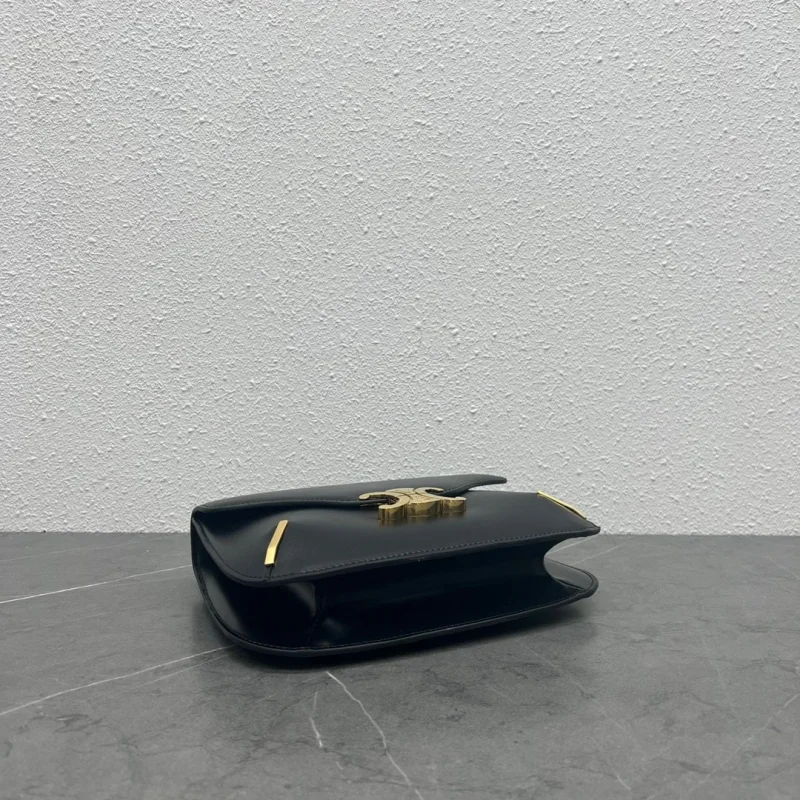 春夏新作セリーヌ 偽物 チェーン ブザス トリオンフ ショルダーバッグ 199273BF438NO