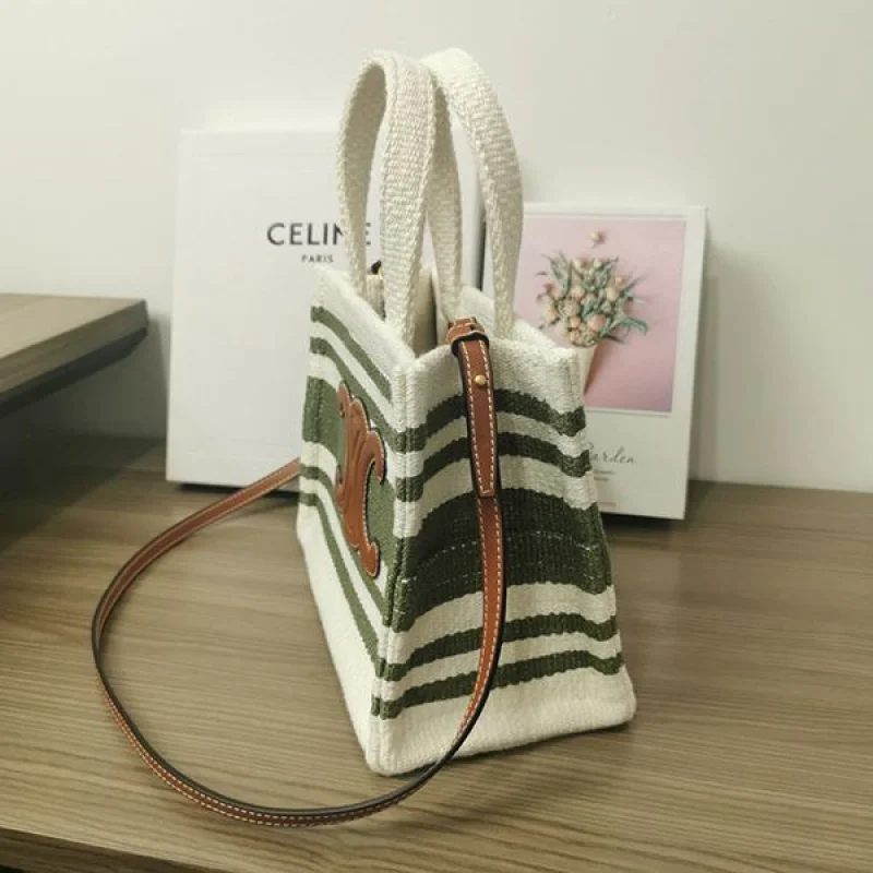 春夏新作セリーヌ 偽物 カバ ドローストリング キュイル トリオンフ Ceb46289
