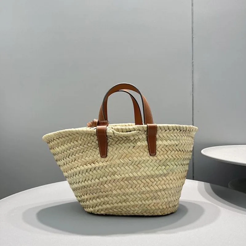 大人気!!新色セリーヌ ティーントリオンフ クラシックバスケット コピー Ceb81718