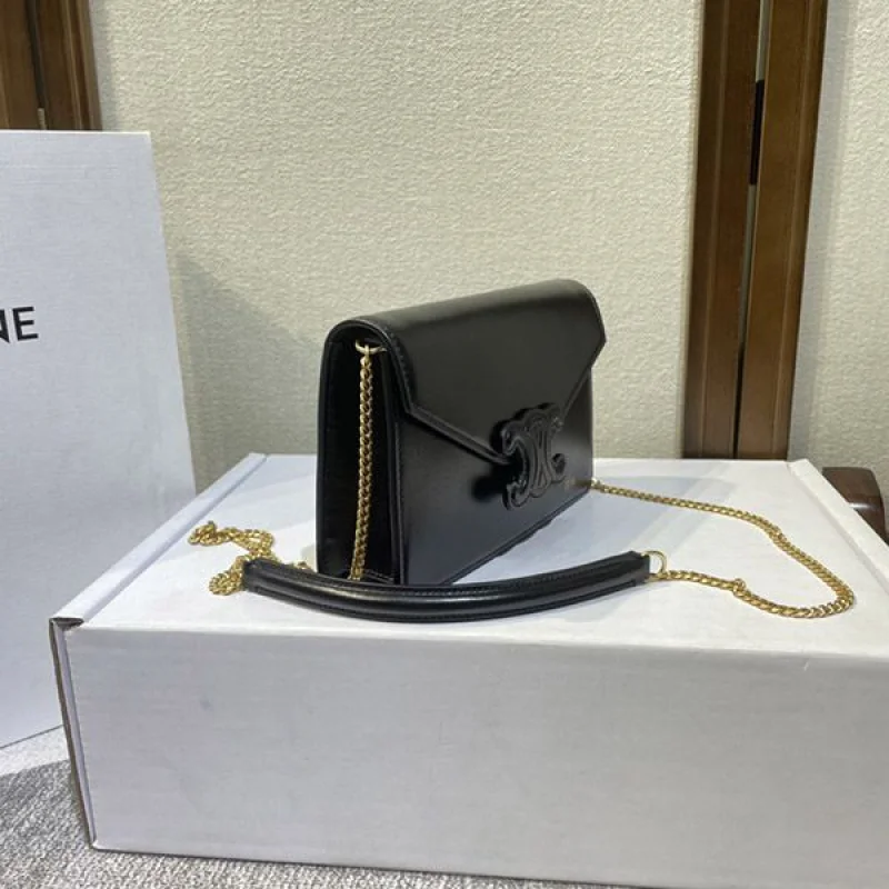 セリーヌ ティーン キュイル トリオンフバッグ コピー ブラック Cee87154