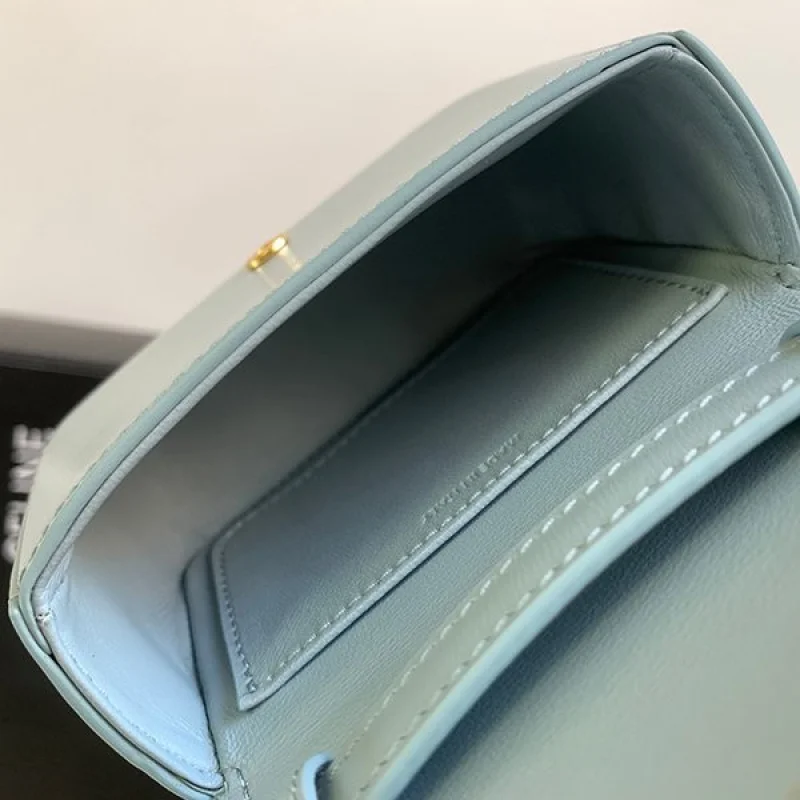大人気!!新色!!セリーヌ トリオンフ スーパーコピー ミニバッグ Ceo93767