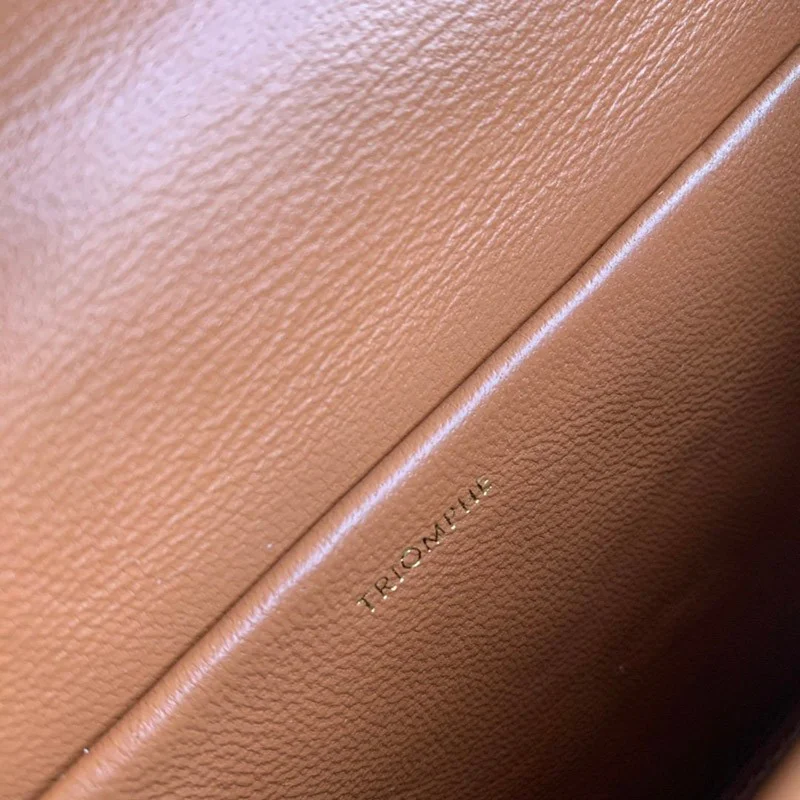 送料込 ★セリーヌ ショルダーバッグ 偽物 トリオンフ カーフスキン キャンバス トリオンフ Ceq03699
