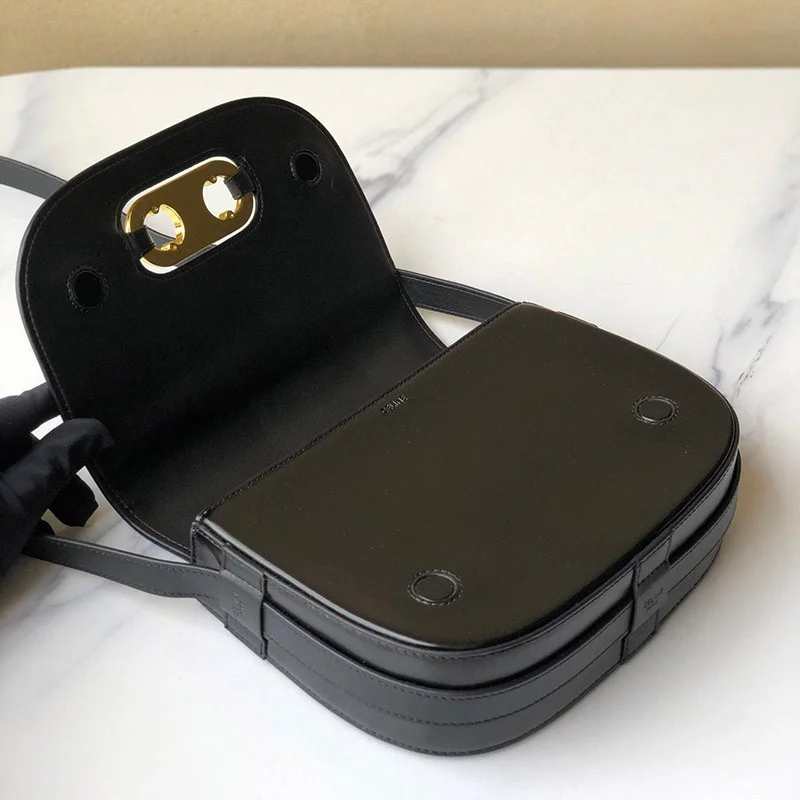 関税負担なしセリーヌ ハンドバッグ コピー ミディアム マイヨン トリオンフ バッグ カーフスキン Cer81157