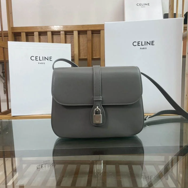 ☆超人気☆セリーヌ 関税補償☆ ミディアムTABOUショルダー コピー Ceu71306