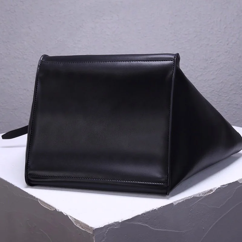 入手困難☆セリーヌ トートバッグ コピー スモールビッグ バッグブラック Ceu81007