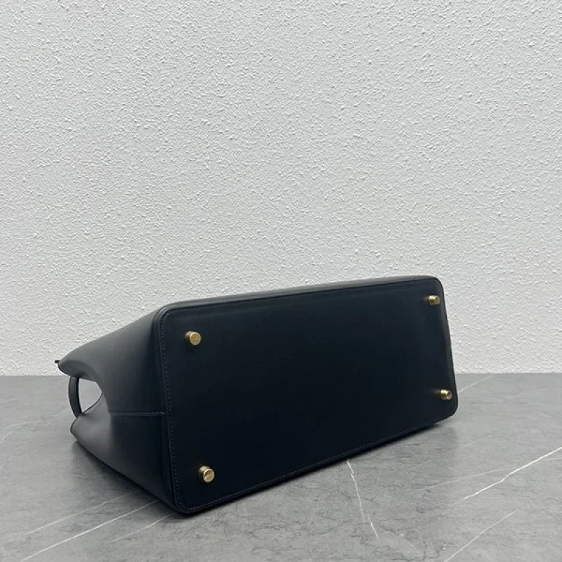 大人気!!新色!! セリーヌ ハンドバッグ コピー通販 即発送 Cex64109
