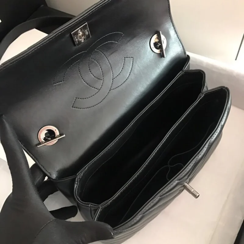 20SS!シャネル《クール!》ココハンドル シェブロン偽物 黒A92990