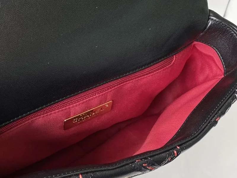 可愛い シャネル チェーン ショルダーバッグ 偽物N級品 shs70155