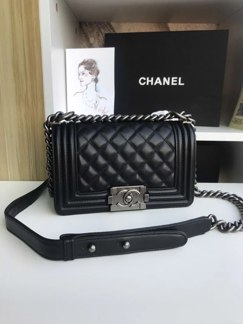 【奇跡の再入荷!即発送】シャネル ボーイ シャネル ショルダーバッグ スーパーコピー sha43272
