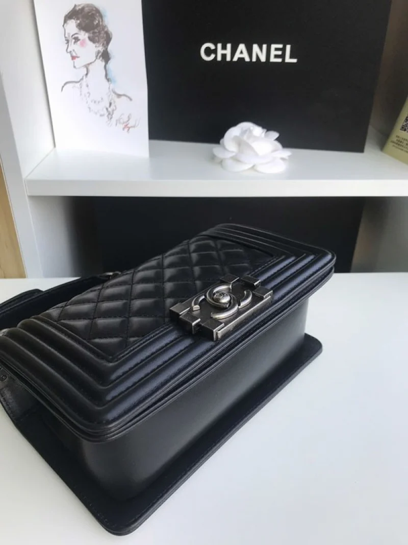 【奇跡の再入荷!即発送】シャネル ボーイ シャネル ショルダーバッグ スーパーコピー sha43272