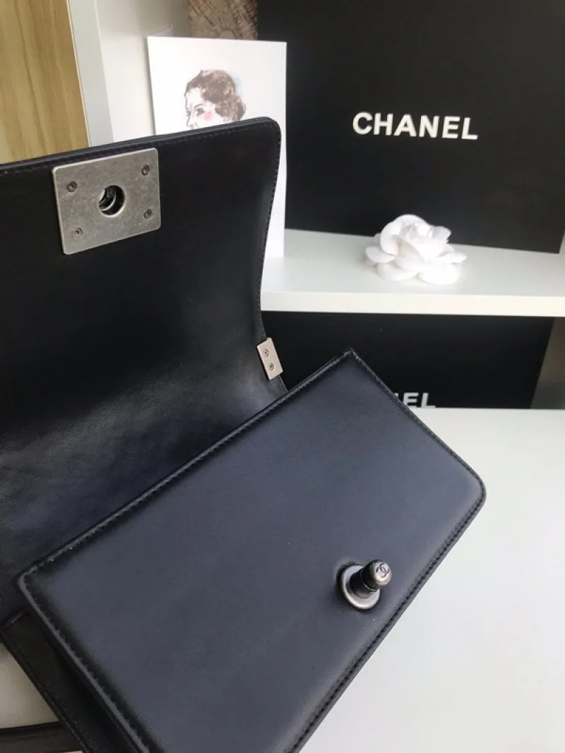 【奇跡の再入荷!即発送】シャネル ボーイ シャネル ショルダーバッグ スーパーコピー sha43272