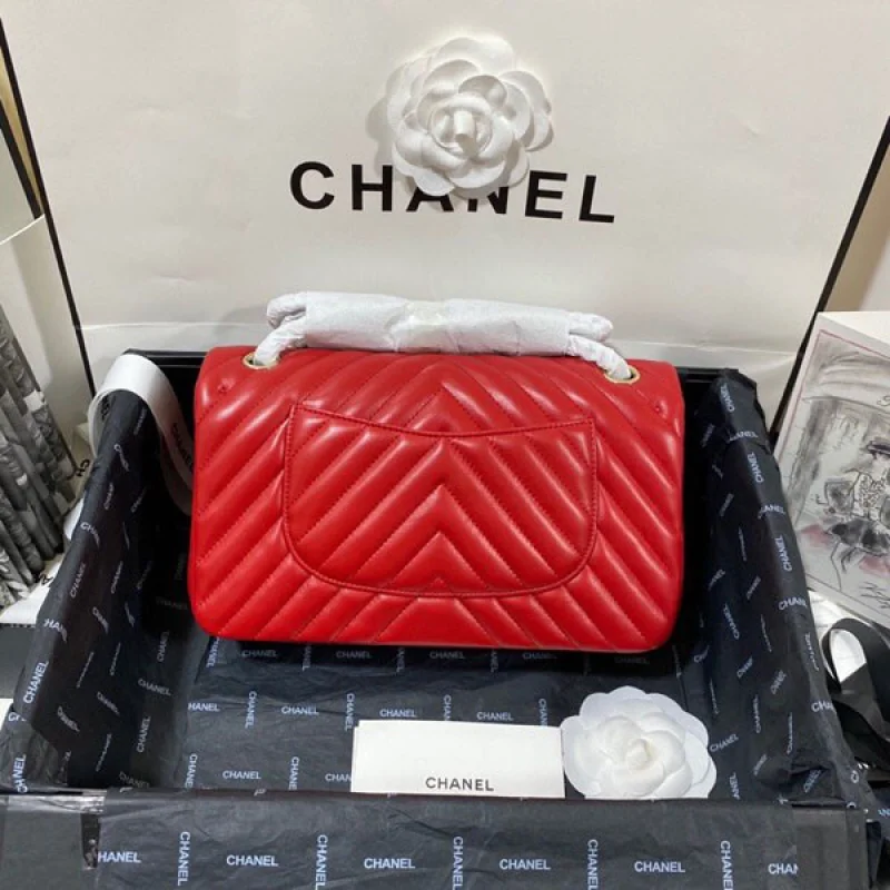 日本未入荷 シャネル コピー ショルダーバッグ チェーンバッグ レッド shc35741