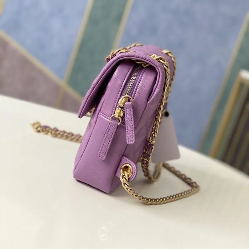 目を惹くカラー シャネル バッグパック コピー 2way ショルダーバッグ shf89433