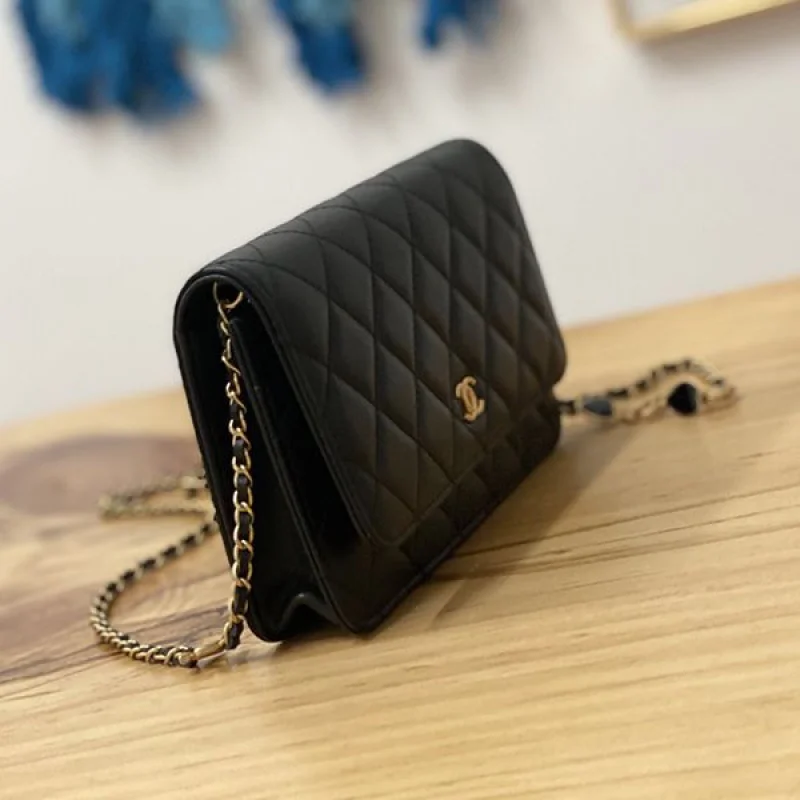 高品質シャネル コピー クラシック チェーンウォレット ショルダーバッグ shg17823