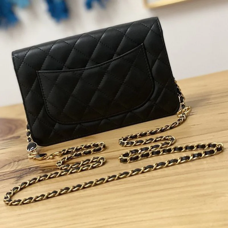 高品質シャネル コピー クラシック チェーンウォレット ショルダーバッグ shg17823