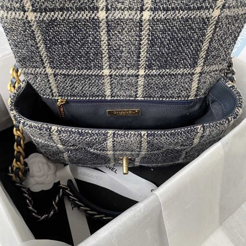 完売必至シャネル 19 ショルダーバッグ ハンドバッグ コピー shg81705