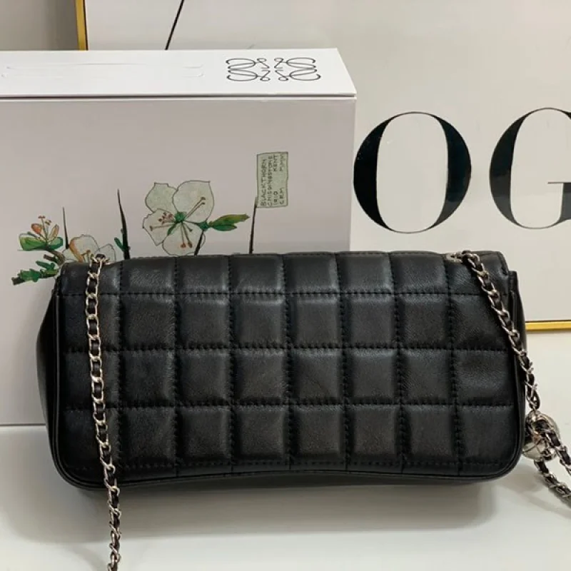 シャネル チェーンショルダーバッグ コピー CCチェーン shh79836