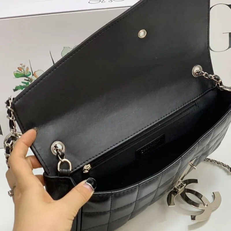 シャネル チェーンショルダーバッグ コピー CCチェーン shh79836