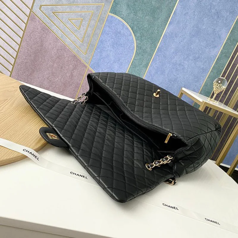 シャネル CCロゴ トラベルバッグ 偽物 ブラック shj26369