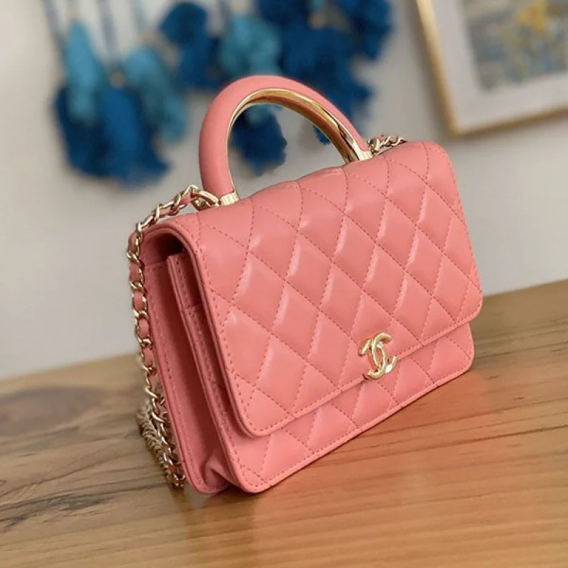 目を惹くカラー シャネル ミニサイズ 19cm ハンドバッグ 偽物 shj75436