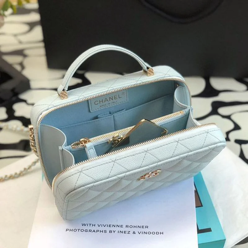 可愛いシャネル ヴァニティー ケース コピー ショルダーバッグ sho78677