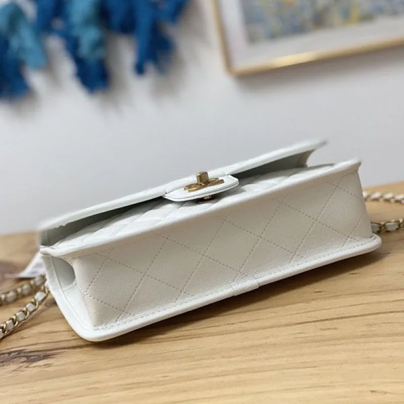 超希少!シャネル クラシック ショルダーバッグ 偽物 shp63534