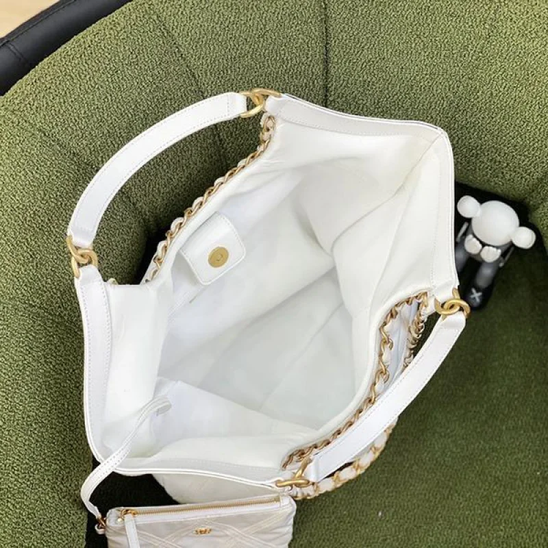 入手困難シャネル コピー マキシショッピングバッグ CCマーク ナイロン shr98938
