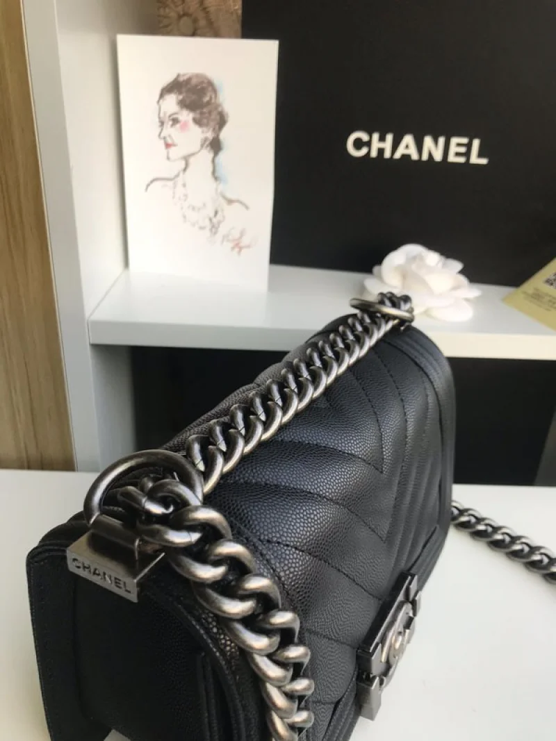 欲しい♡超限定♪ シャネル 偽物 ボーイ シャネル ショルダーバッグ shu37036