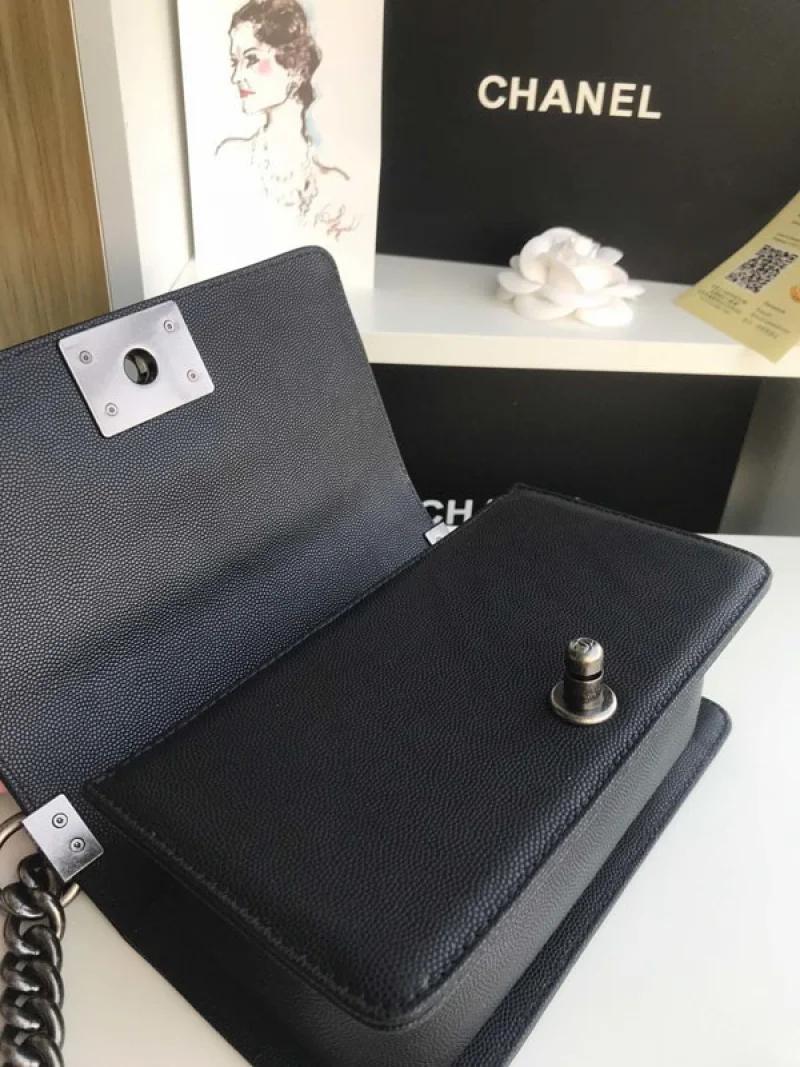 欲しい♡超限定♪ シャネル 偽物 ボーイ シャネル ショルダーバッグ shu37036